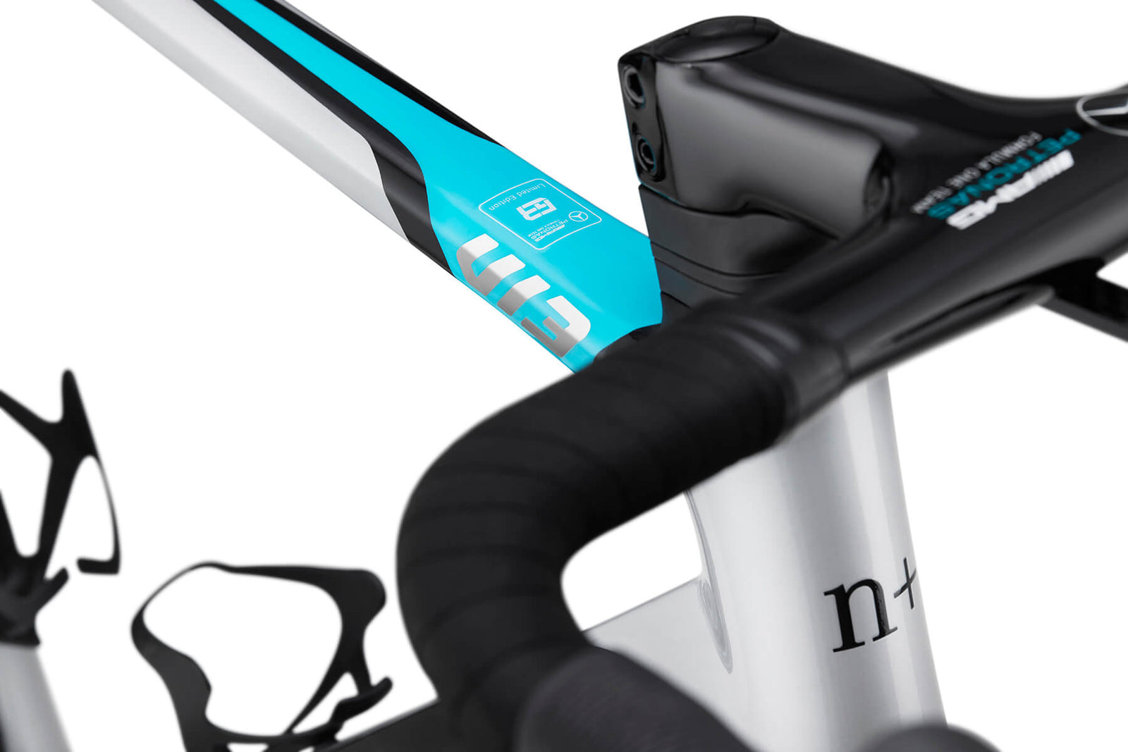 Mercedes-AMG PETRONAS F1® Equipo V13 Edición de carretera