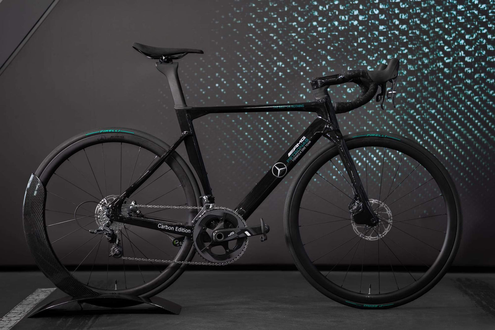 Mercedes-AMG PETRONAS F1® Team V12 Road Edition